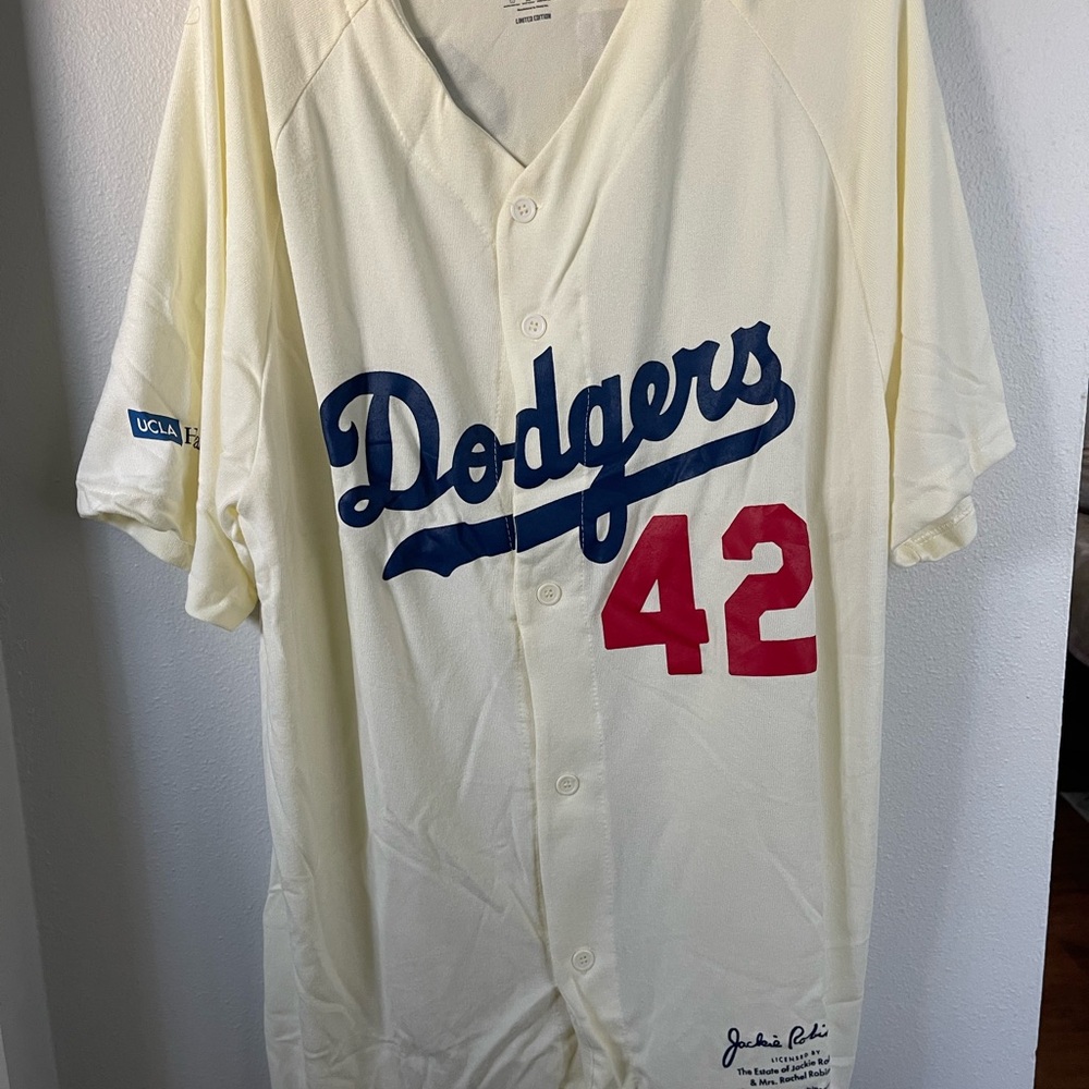 NWOT Dodgers Baseball Jersey with Number 42